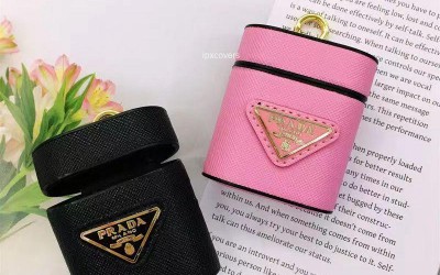 プラダ Airpods Pro2ケースハイブランドprada